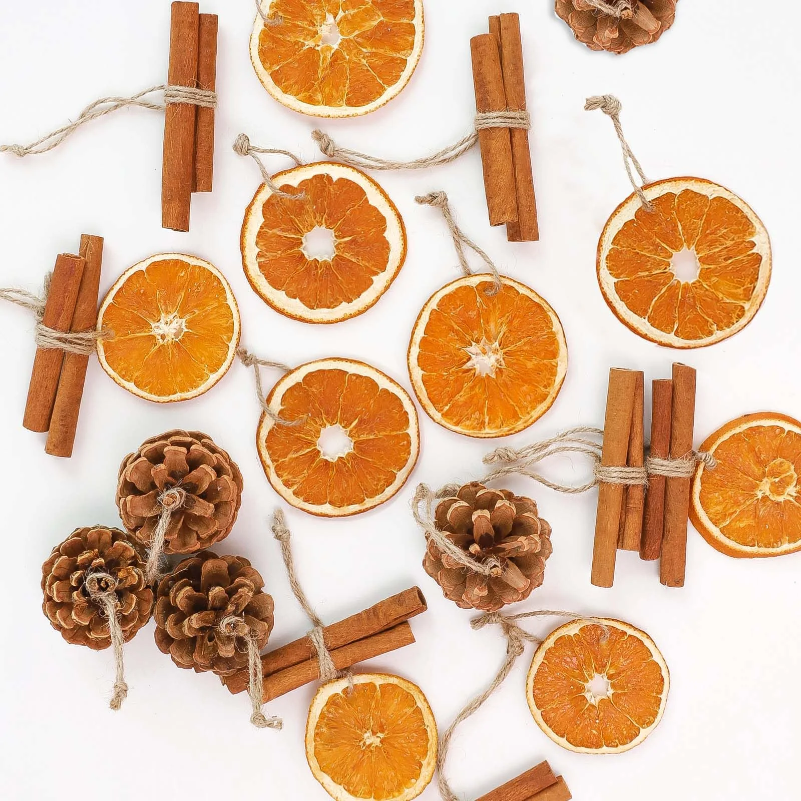 Oriental Cherry Orange Slices, Cinnamon and Pinecones Set